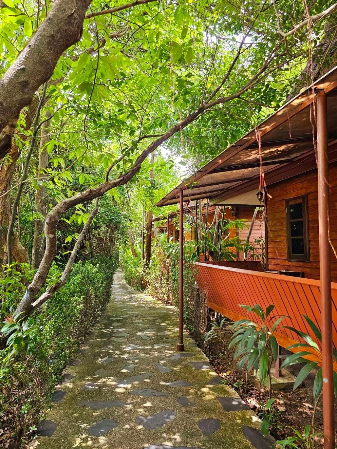 Samran Resort Chalong Exterior photo