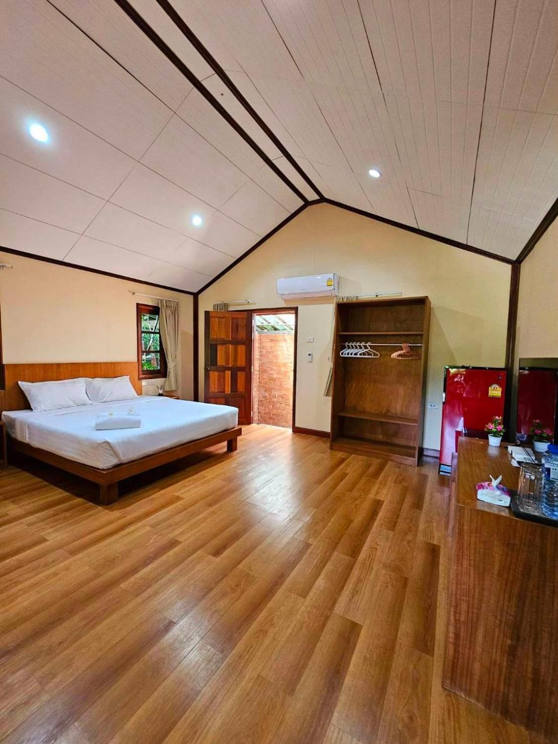 Samran Resort Chalong Exterior photo