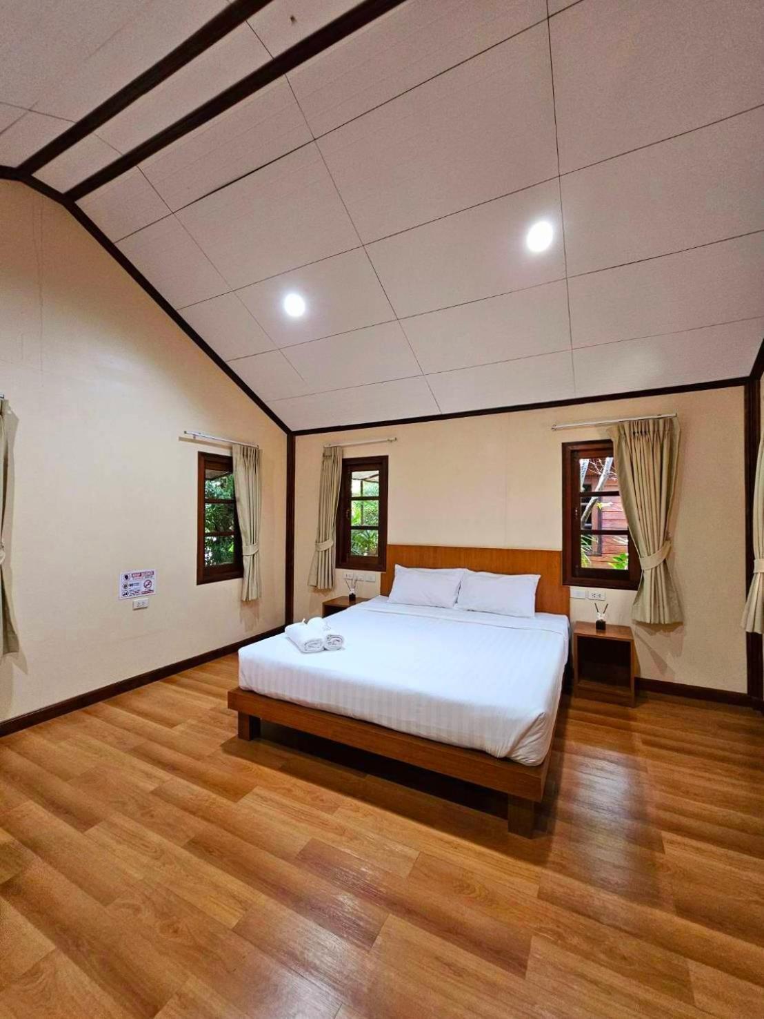 Samran Resort Chalong Exterior photo